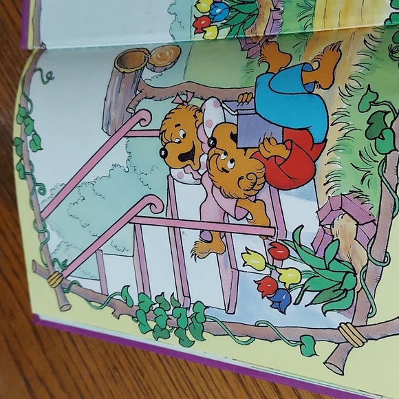 The Berenstain Bears Learn To Share - Picture 10 of 12